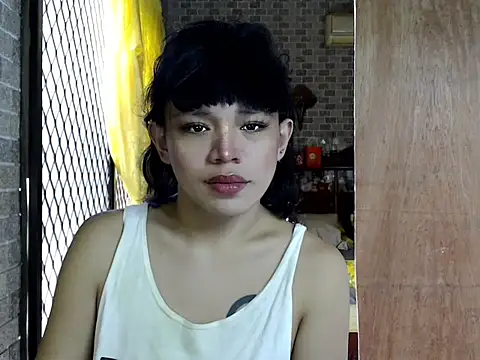 Snapshot of kylinexx chatting on 04.28.26 kylinexx online show from 04.28.26