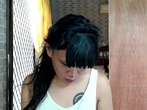 Snapshot of kylinexx chatting on 04.28.26 kylinexx online show from 04.28.26