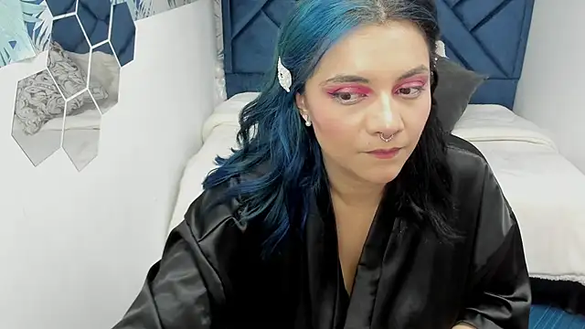 Snapshot of Kiara_Cruz__ chatting on 09.14.25 Kiara Cruz   online show from 09.14.25