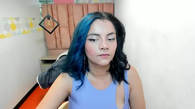 Snapshot of Kiara_Cruz__ chatting on 10.04.25 Kiara Cruz   online show from 10.04.25