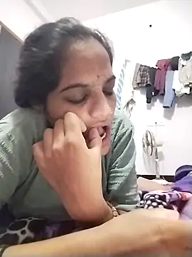 Snapshot of Sofia_kuuu chatting on 11.07.25 Sofia kuuu online show from 11.07.25