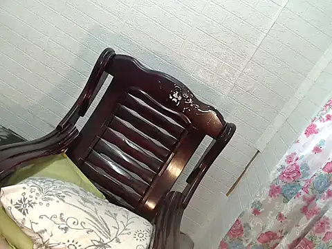 Side Chick online show from 05.15.26