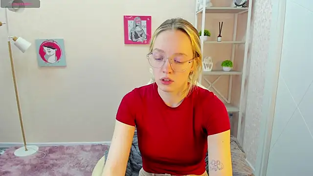 R0cket bunny online show from 10.13.25