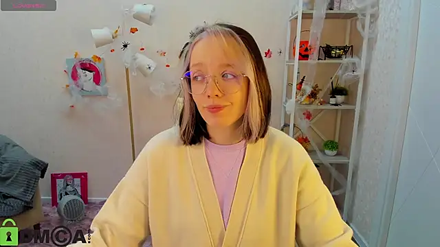 R0cket bunny online show from 10.23.25