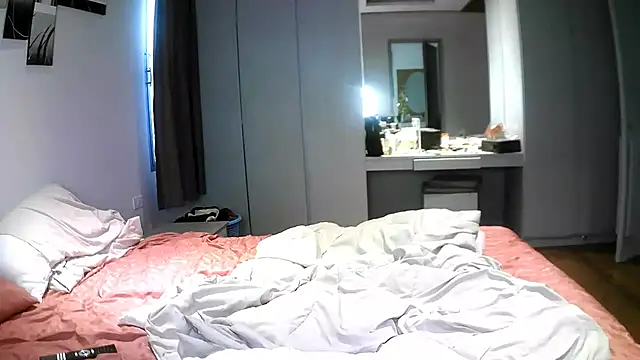 Snapshot of TiaDoll chatting on 10.23.25 TiaDoll online show from 10.23.25