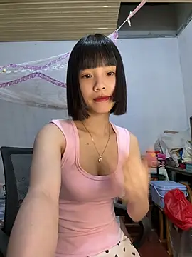 Snapshot of andymi1 chatting on 04.18.26 andymi1 online show from 04.18.26