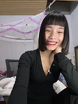 Snapshot of andymi1 chatting on 04.25.26 andymi1 online show from 04.25.26