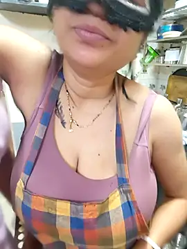 Queen Nightt online show from 01.17.26