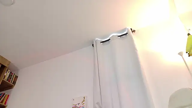 Snapshot of sara_queen10 chatting on 01.31.26 sara queen10 online show from 01.31.26