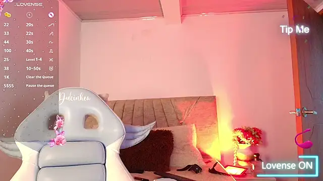 Snapshot of sweet_artemiis chatting on 04.21.26 sweet artemiis online show from 04.21.26