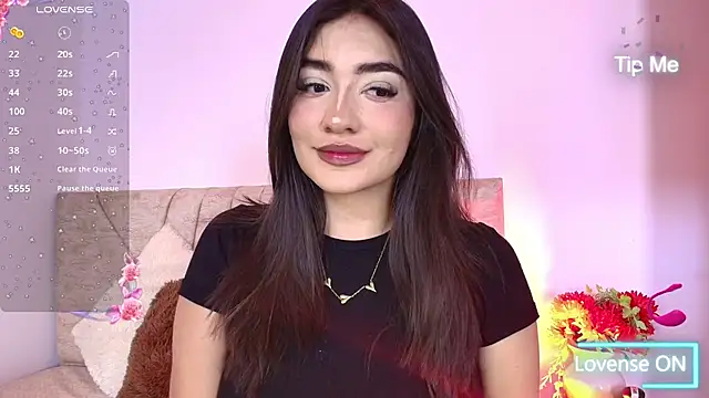 Snapshot of sweet_artemiis chatting on 04.22.26 sweet artemiis online show from 04.22.26