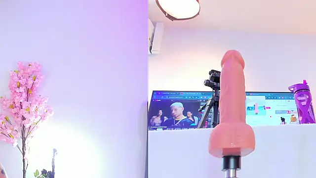 Snapshot of maily_zanss chatting on 01.15.26 maily zanss online show from 01.15.26