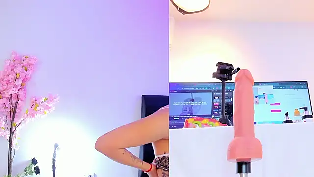 Snapshot of maily_zanss chatting on 01.17.26 maily zanss online show from 01.17.26