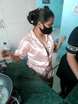 Snapshot of hotty-sapna chatting on 09.16.25 hotty-sapna online show from 09.16.25