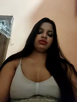 Maahhii 2 online show from 03.18.26