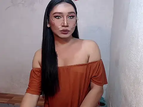 Snapshot of Iringitom16 chatting on 03.18.26 Iringitom16 online show from 03.18.26
