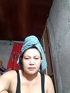 Everleigh mom online show from 10.30.25