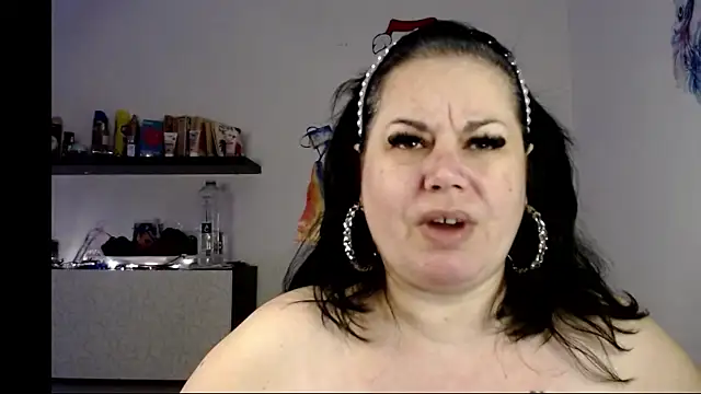 andreea2011 online show from 12.17.25