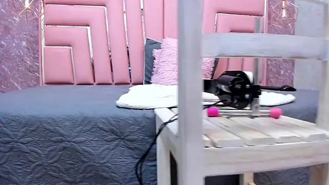 Snapshot of ALYANNA_HOT_ chatting on 02.21.26 ALYANNA HOT online show from 02.21.26