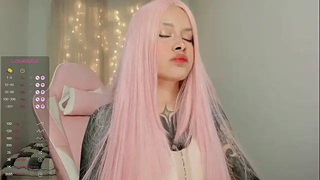 Snapshot of AlinaLukyanova chatting on 02.21.26 AlinaLukyanova online show from 02.21.26