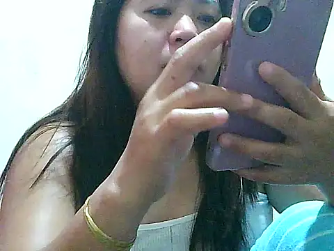 Snapshot of fresh_rosie chatting on 11.27.25 fresh rosie online show from 11.27.25