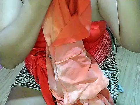 Snapshot of fresh_rosie chatting on 12.18.25 fresh rosie online show from 12.18.25