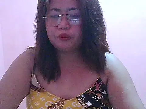 Snapshot of fresh_rosie chatting on 04.24.26 fresh rosie online show from 04.24.26