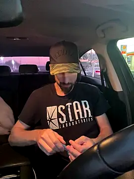 Snapshot of thejohnryancollection chatting on 09.10.25 thejohnryancollection online show from 09.10.25