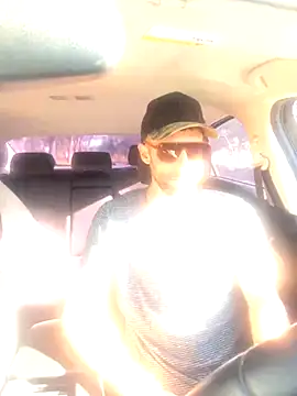 Snapshot of thejohnryancollection chatting on 09.28.25 thejohnryancollection online show from 09.28.25