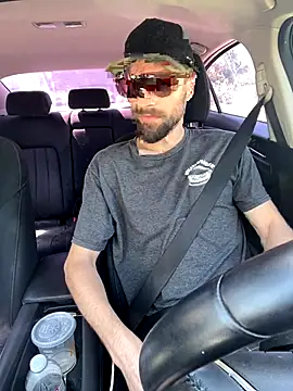 Snapshot of thejohnryancollection chatting on 10.05.25 thejohnryancollection online show from 10.05.25