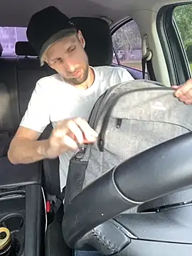 Snapshot of thejohnryancollection chatting on 10.17.25 thejohnryancollection online show from 10.17.25