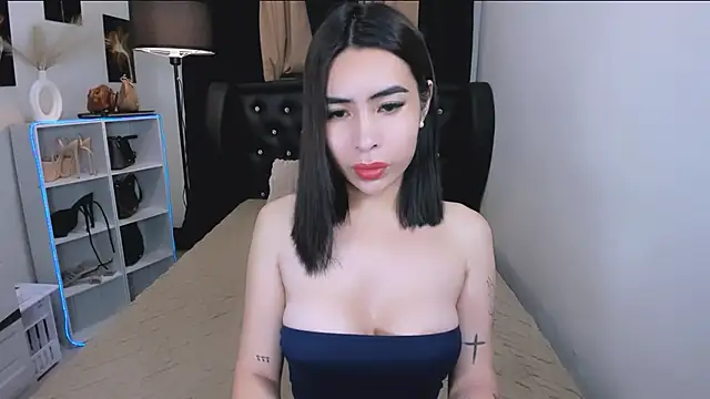 Snapshot of Claudia_empress chatting on 04.20.26 Claudia empress online show from 04.20.26
