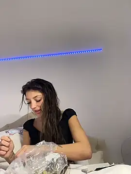 naughtybella05 online show from 11.22.25