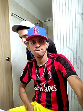 skinny23cm online show from 10.16.25