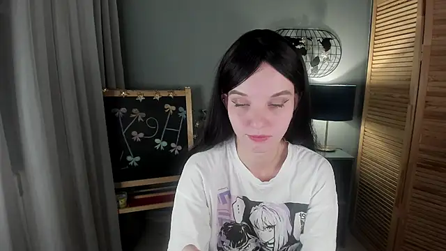 Madelaineses online show from 11.19.25