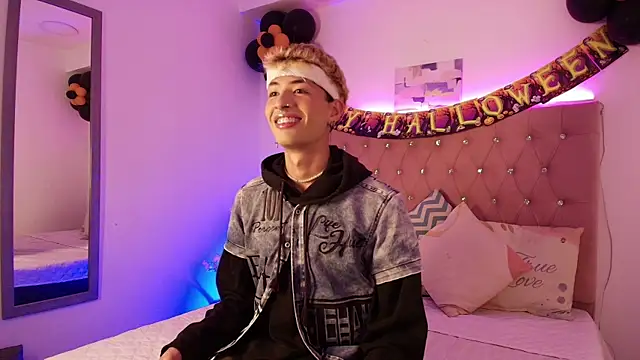 OzorioDany online show from 10.15.25