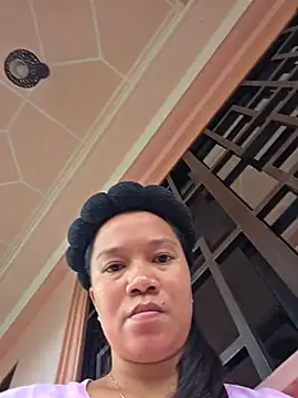 Snapshot of celestine_22 chatting on 11.15.25 celestine 22 online show from 11.15.25