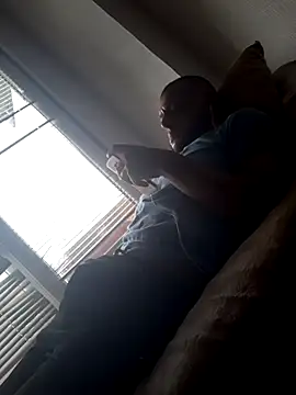 Snapshot of milenski74 chatting on 09.12.25 milenski74 online show from 09.12.25