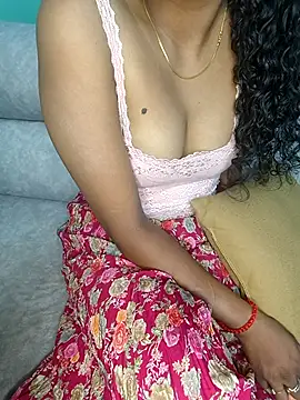 Snapshot of Tamilpallavi chatting on 10.23.25 Tamilpallavi online show from 10.23.25