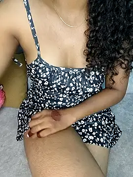 Snapshot of Tamilpallavi chatting on 10.31.25 Tamilpallavi online show from 10.31.25