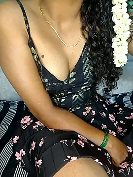 Snapshot of Tamilpallavi chatting on 11.06.25 Tamilpallavi online show from 11.06.25