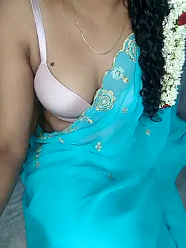 Snapshot of Tamilpallavi chatting on 11.28.25 Tamilpallavi online show from 11.28.25