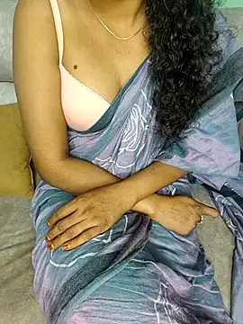 Snapshot of Tamilpallavi chatting on 01.05.26 Tamilpallavi online show from 01.05.26