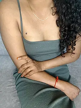 Snapshot of Tamilpallavi chatting on 01.15.26 Tamilpallavi online show from 01.15.26