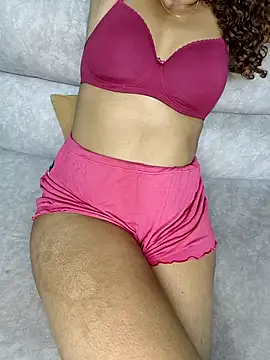 Snapshot of Tamilpallavi chatting on 02.15.26 Tamilpallavi online show from 02.15.26