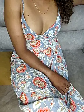 Tamilpallavi online show from 04.04.26