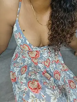Snapshot of Tamilpallavi chatting on 05.28.26 Tamilpallavi online show from 05.28.26