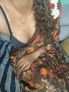 Snapshot of Tamilpallavi chatting on 05.29.26 Tamilpallavi online show from 05.29.26