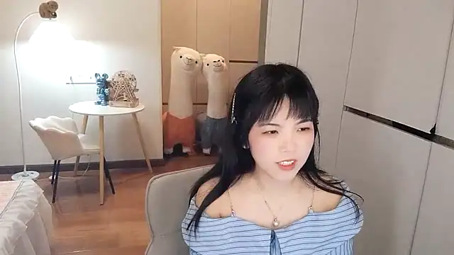 XiaoAnQi online show from 10.08.25