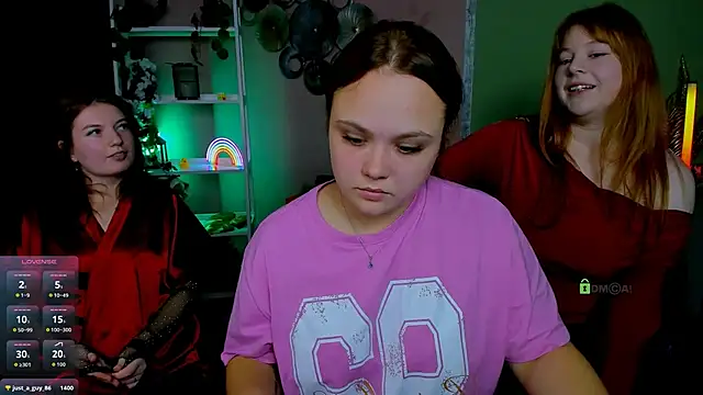 Snapshot of keri_ti chatting on 10.08.25 keri ti online show from 10.08.25